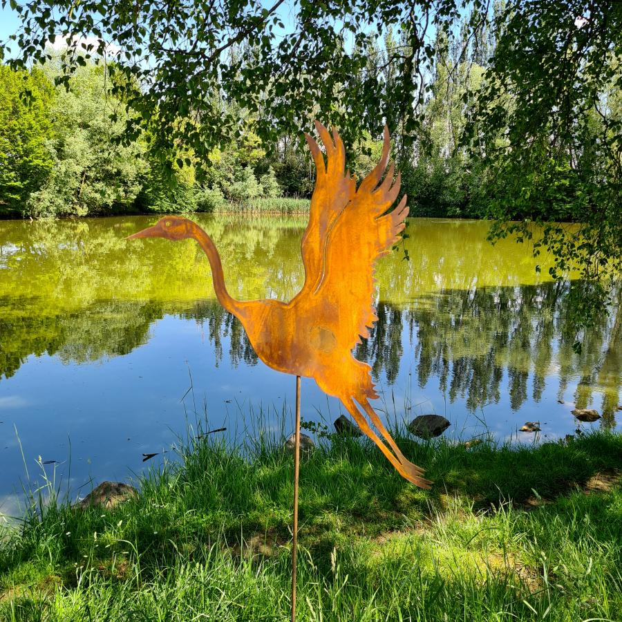 Oiseau héron volant H150cm à piquer en fer rouillé