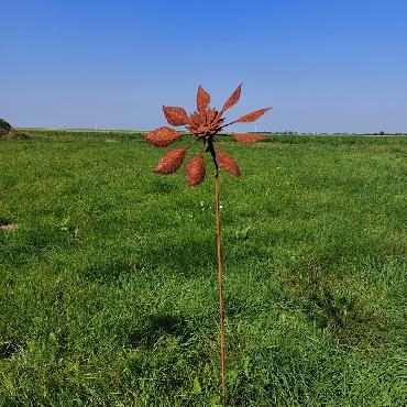 Eolienne marguerite simple hélice D40xH150cm à piquer en fer rouillé